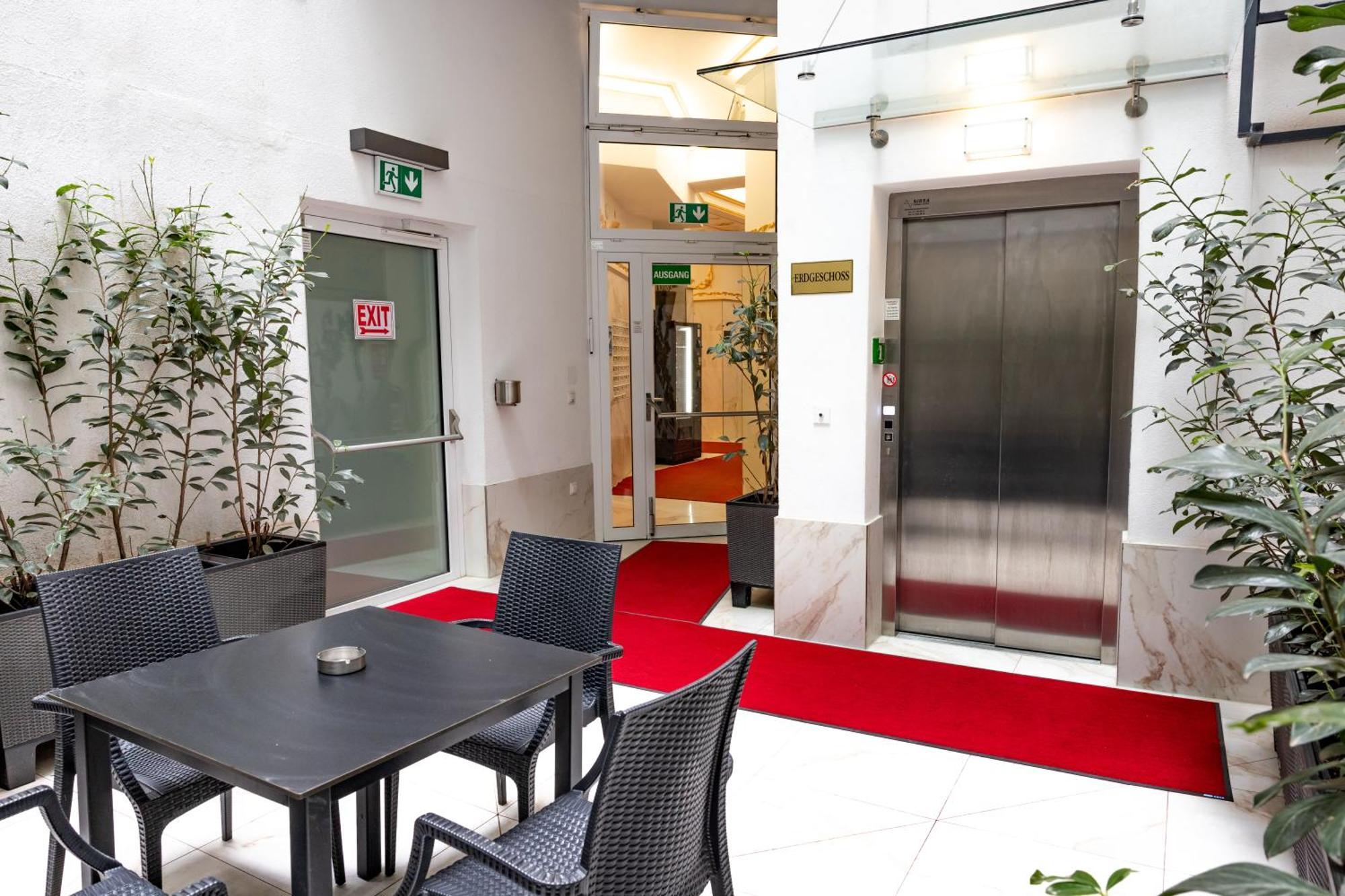 Alon Homes Vienna - Premium City Center Apartments Exterior photo